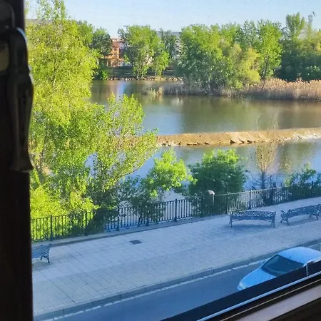 La Bien Cercada 아파트 사모라