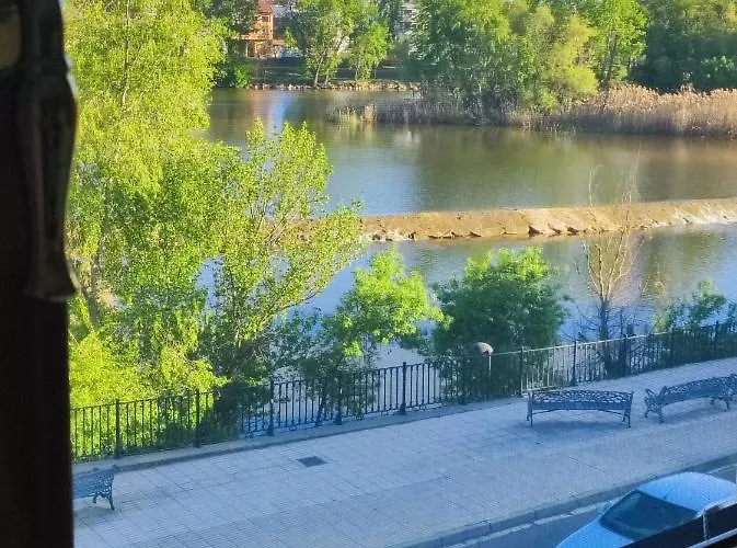 La Bien Cercada 아파트 사모라